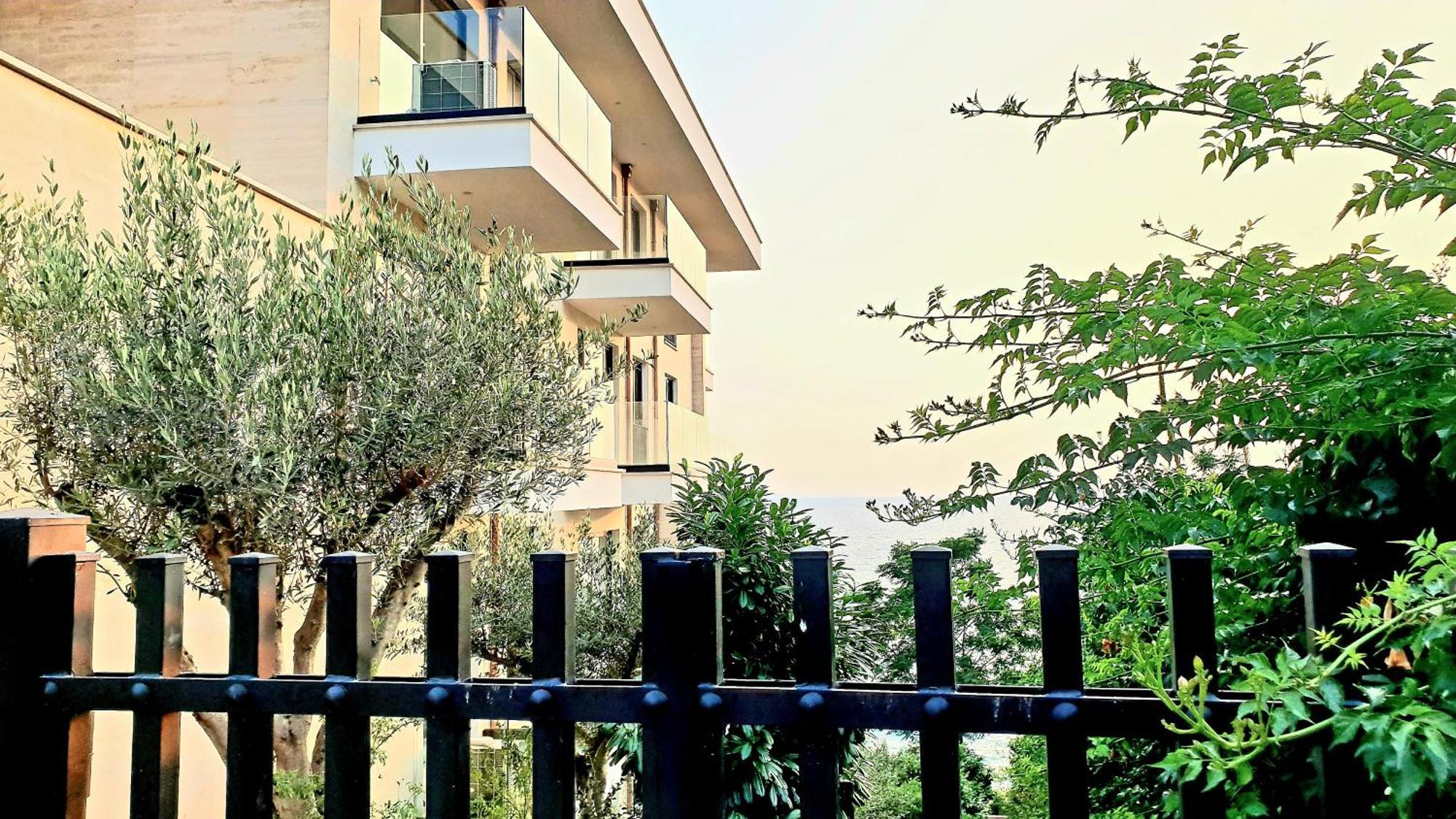 2F Saranda Apartment Екстер'єр фото